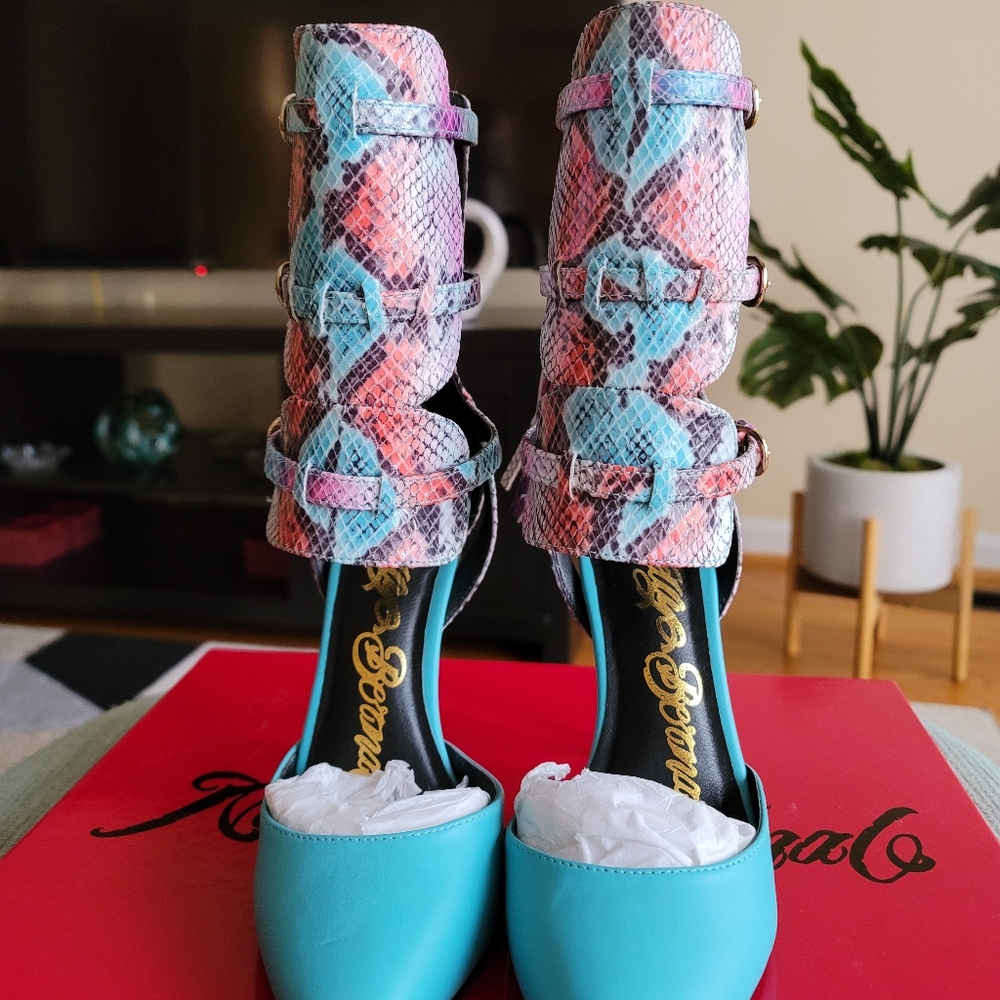 Dolores Sandals